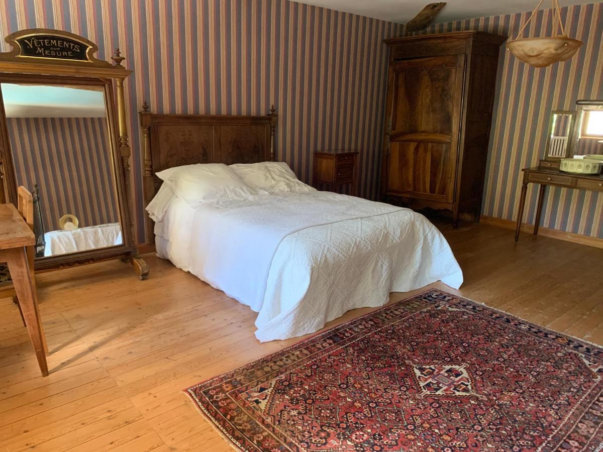 Buisson Gite Et Chambre D'Hote ラリュスカード エクステリア 写真
